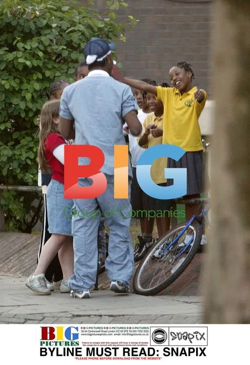 Simon Webbe Meets Young Fans