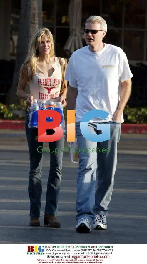 Producer Steve Bing and mystery blonde grocery shopping