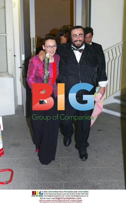 Pavarotti and Wife at Charity Gala
