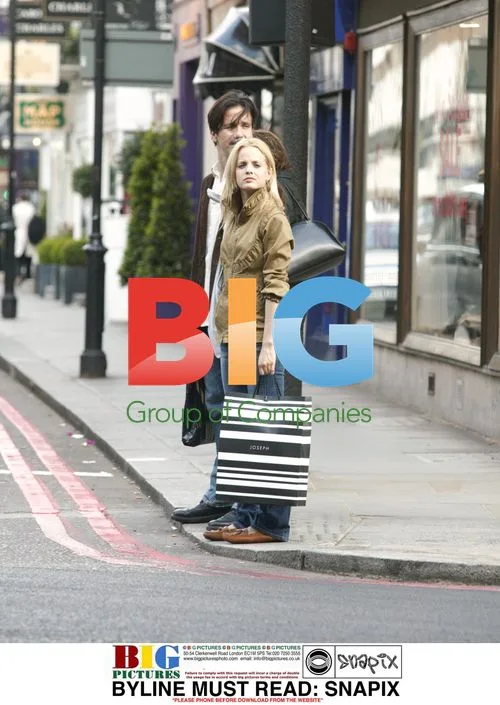 Mena Suvari and Robert Brinkmann Shop in London