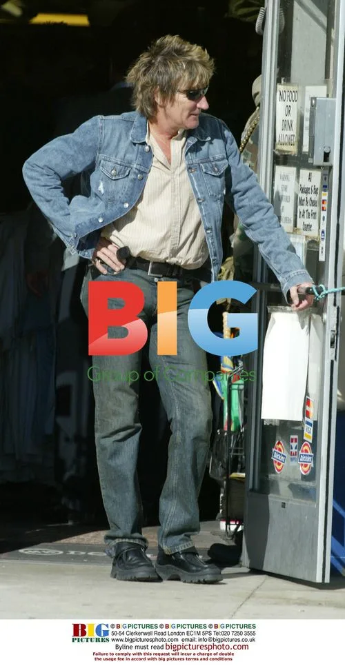 Rod Stewart Shopping at LA Flea Market