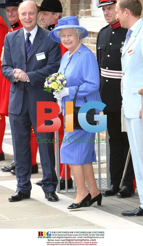 The Queen visits the Museum in Docklands