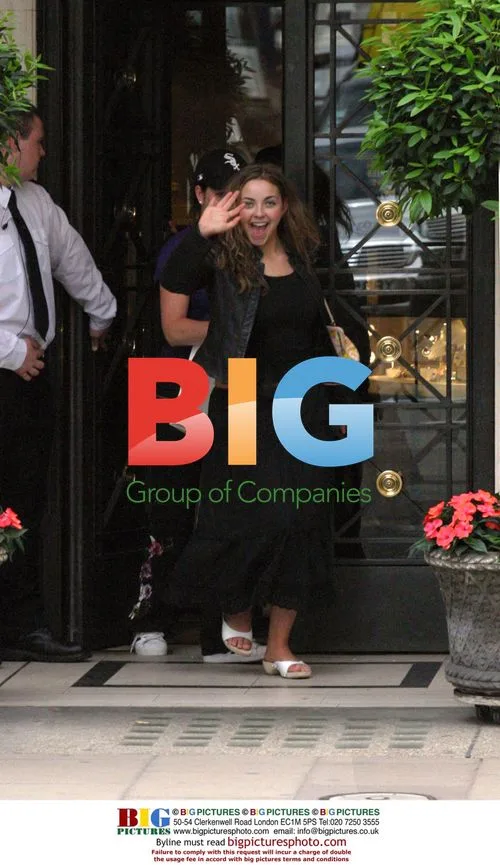 Charlotte Church Shopping at Jewelry Store