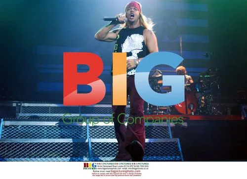 Bret Michaels Performs in Hometown