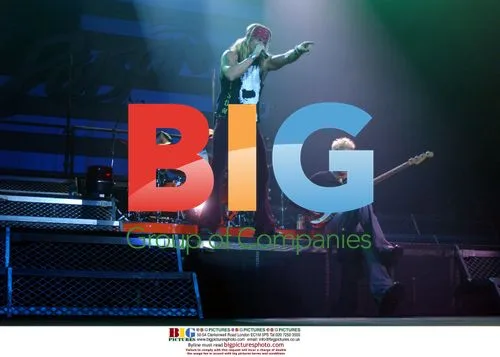 Bret Michaels Performs in Hometown