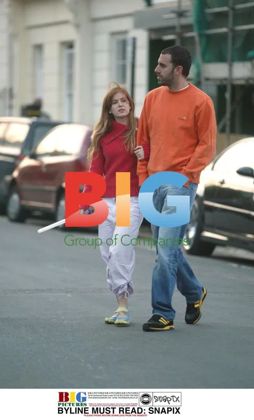 Sasha Baron Cohen and Isla Fisher at Pub