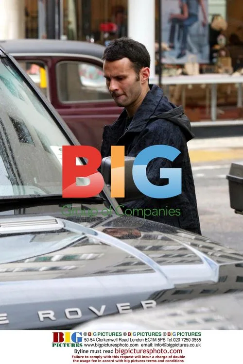 Ryan Giggs Shopping in London
