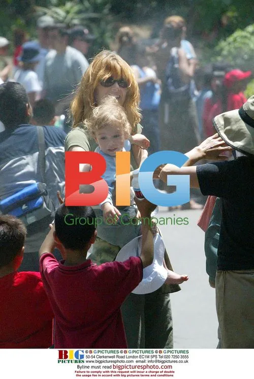 Laura Dern and son at LA Zoo