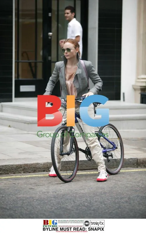 Stella McCartney Cycling to London Shop