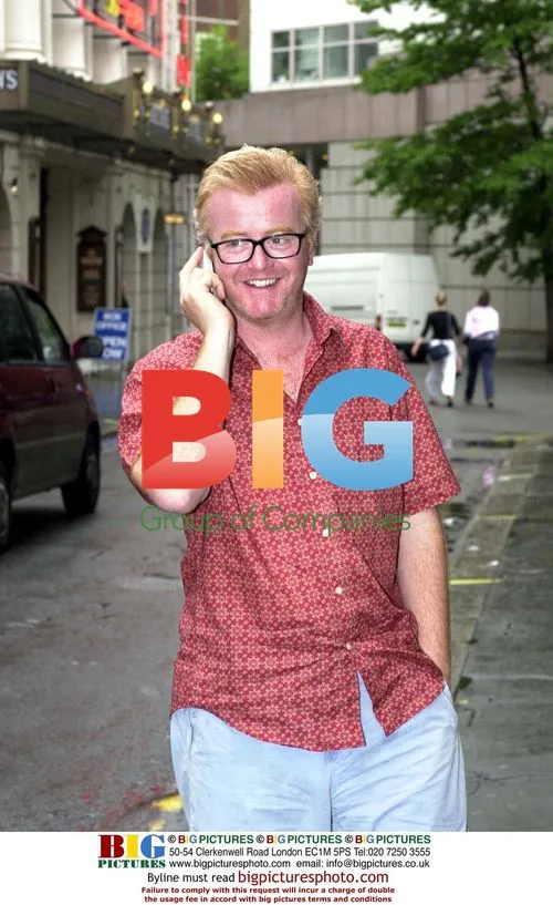 Chris Evans Leaving the Ivy Restaurant