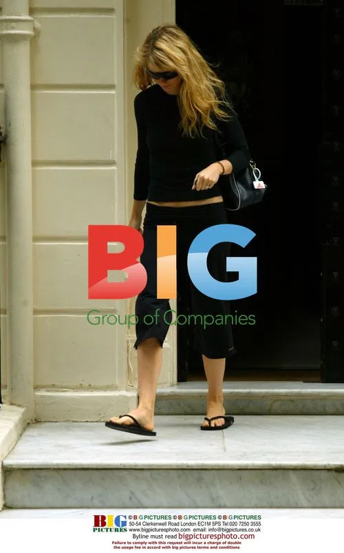 Gwyneth Paltrow Leaving Home for Gym
