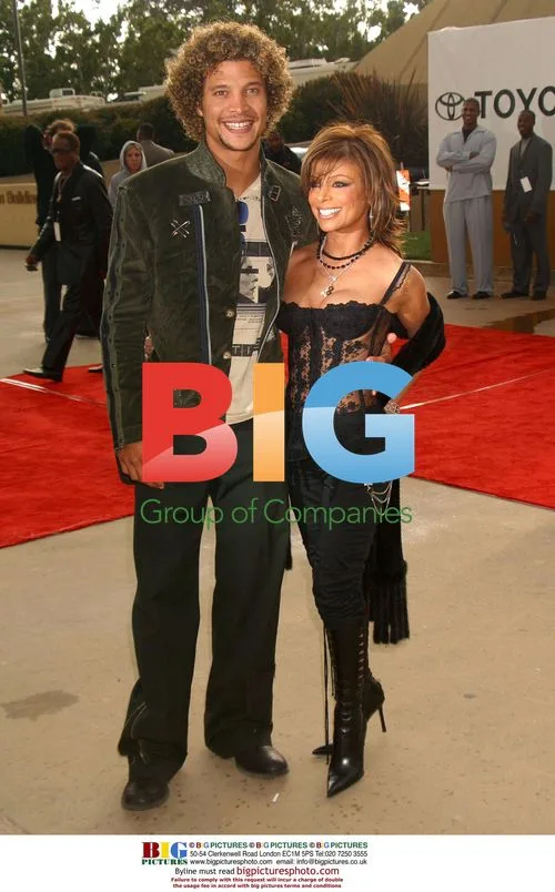 Justin Guarini and Paula Abdul at Soul Train Music Awards