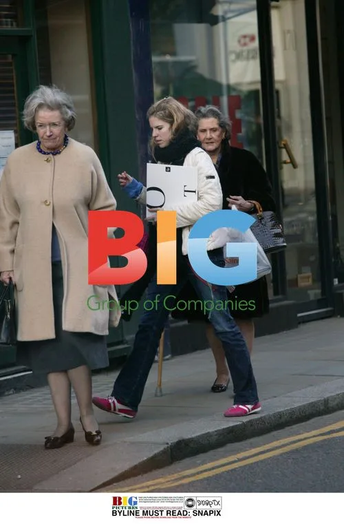 Alexandra Aitkin Out Shopping in London