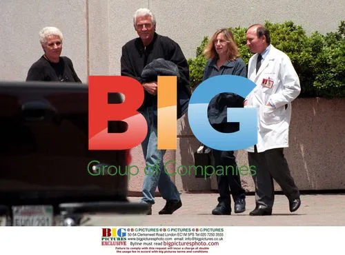 Barbra Streisand leaves medical center