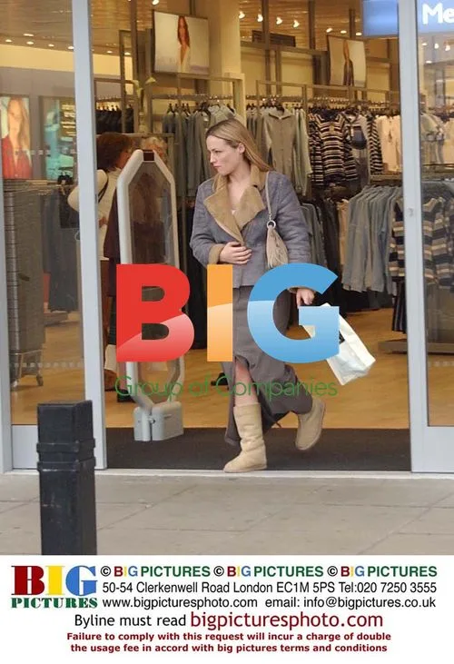 NEW EASTENDERS ACTRESS HELEN LATHAM GOES LINGERIE SHOPPING
