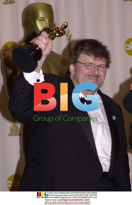 Michael Moore Wins Oscar for 'Bowling for Columbine'