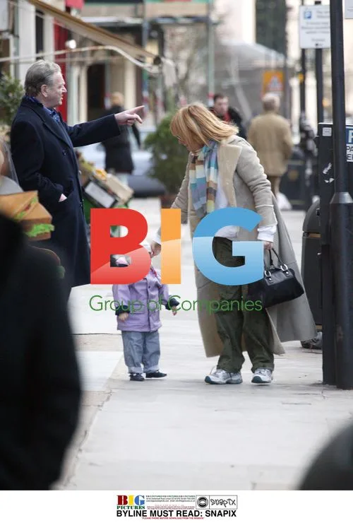 Gaby Roslin with father and daughter