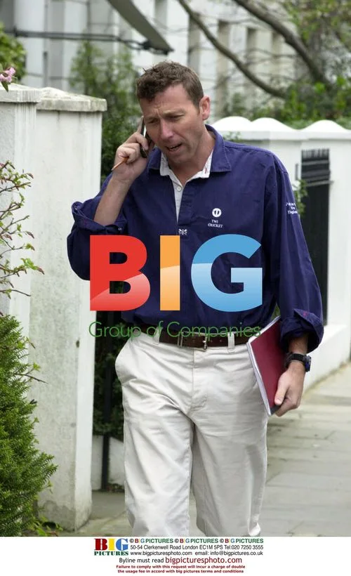 Michael Atherton On Phone In Notting Hill