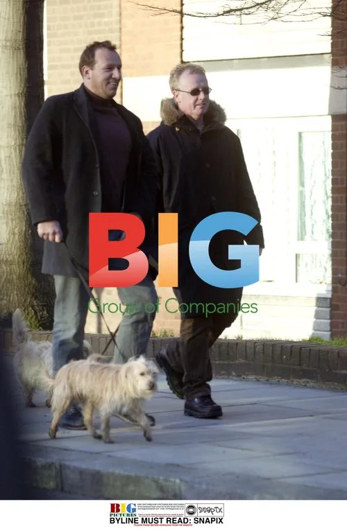 LES DENNIS walks dogs after split