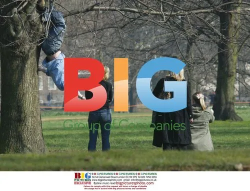 Alastair MacKenzie Spotted in Hyde Park