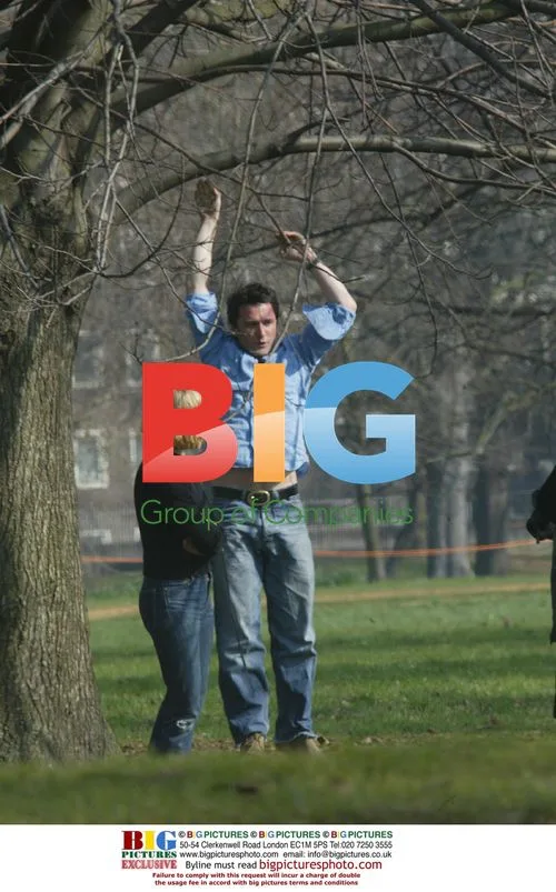 Alastair Mackenzie Relaxes in Hyde Park
