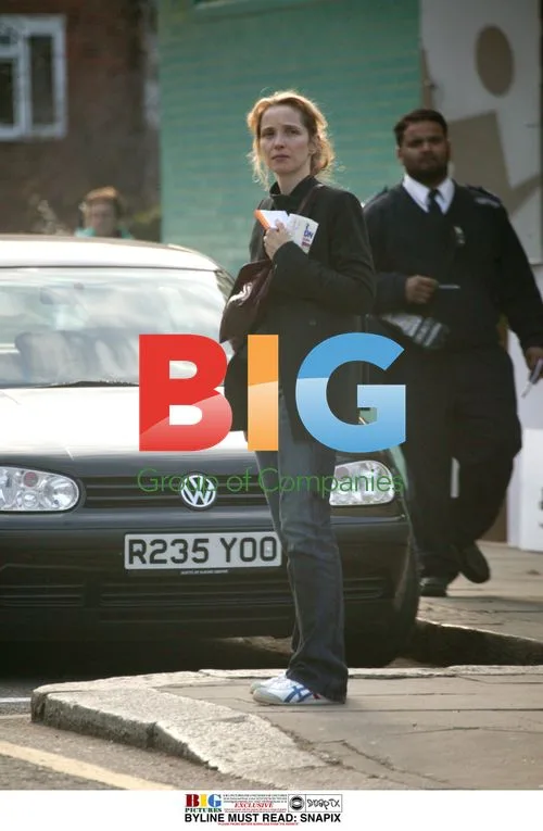 Julie Delpy Walking in London