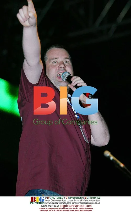 Pop star at Event