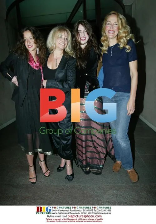 Leah Wood, Jo Wood, Elizabeth Jagger, Jerry Hall at Met Bar