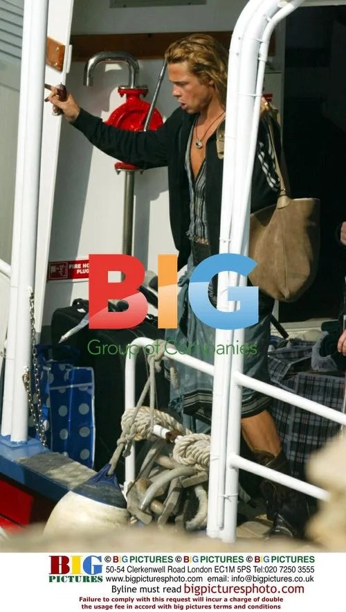 Brad Pitt on \"Troy\" Set