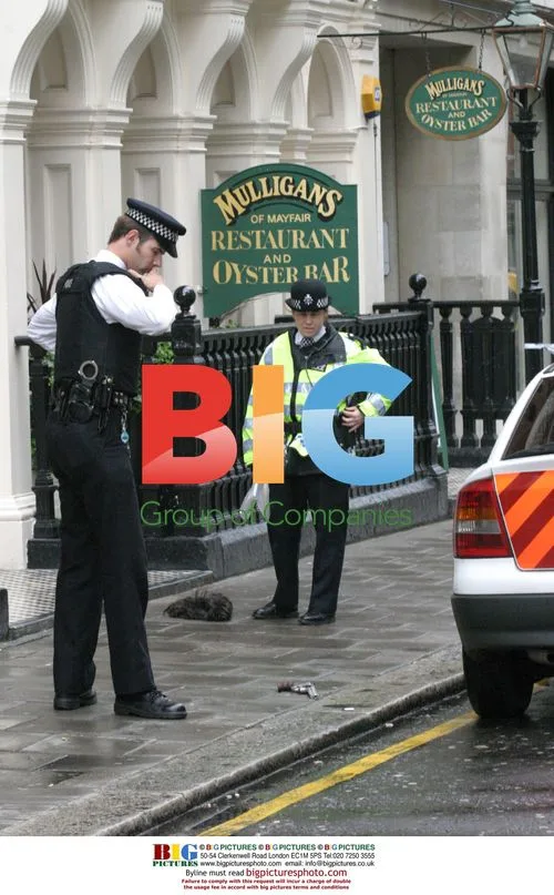 Robbery on Bond Street