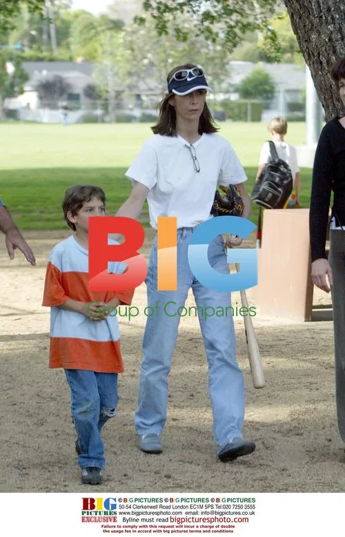 Kate Jackson takes son to baseball