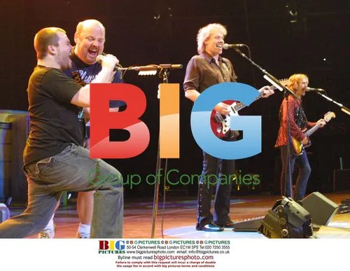 Tenacious D and Styx Perform Live
