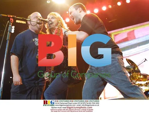 Kyle Gass, Tommy Shaw, Jack Black Perform Live