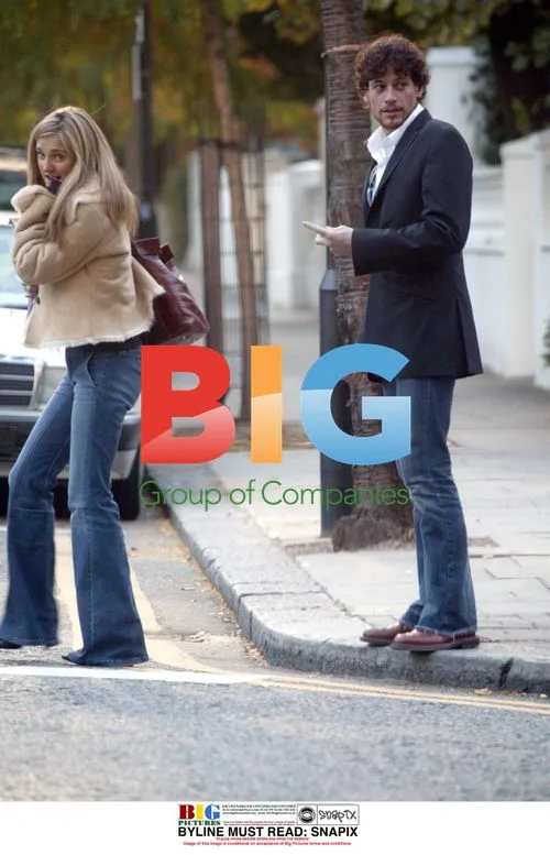Ioan Gruffudd and girlfriend shopping in London