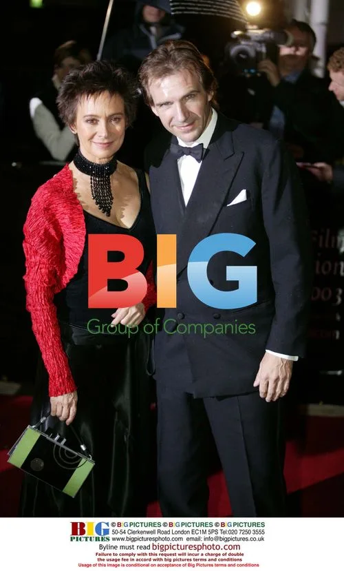 Francesca Annis & Ralph Fiennes at Irish Film Awards 2003