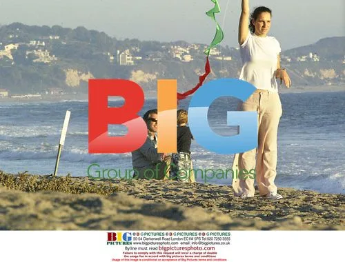 Pierce Brosman plays with family on Malibu beach