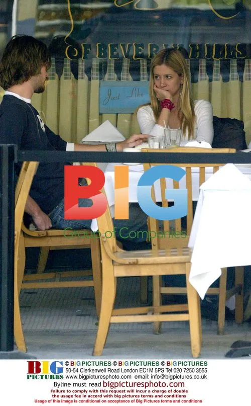 Mira Sorvino and Boyfriend Lunch in Beverly Hills