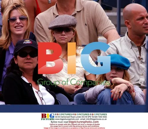 Olson Twins Attend 2003 US Open
