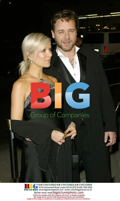 Russell Crowe and Danielle Spencer at Master and Commander Premiere