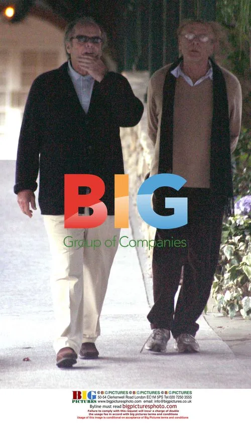 Jack Nicholson strolling at Bel Air hotel