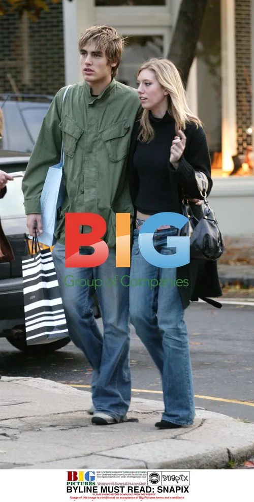 Charlie Simpson and Girlfriend Shopping in London