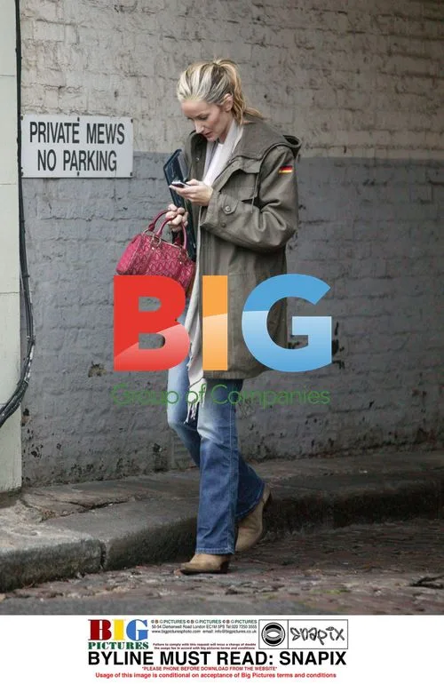 Lisa Bucher Shopping in London