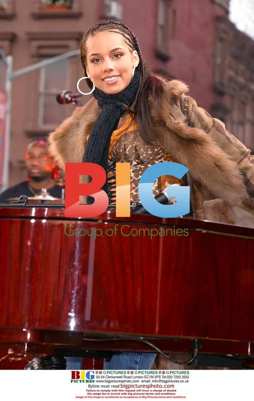 Alicia Keys performing on GMA