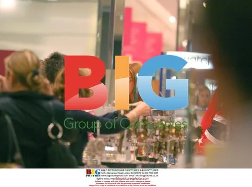 Beyonce Goes Shopping in Paris