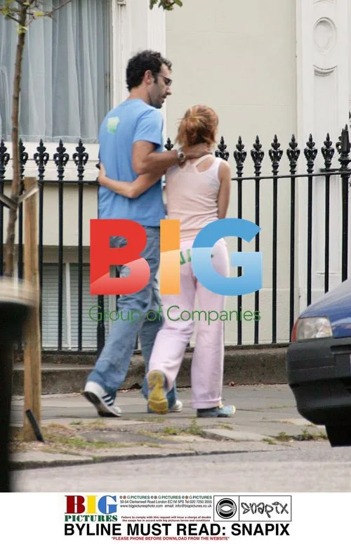 Isla Fisher and Sasha Baron Cohen in Park