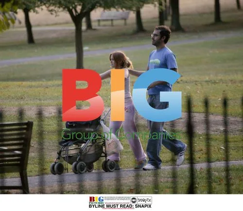 Isla Fisher, Sasha Baron Cohen, and Kimberley Joseph in the Park