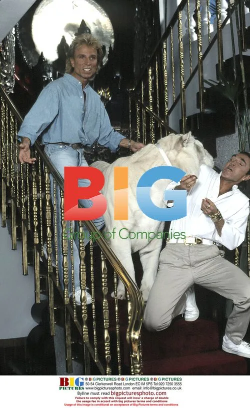 Siegfried and Roy with White Tigers