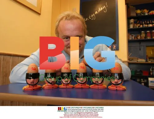 TV Chef Antony Worrall Thompson Launches Egg Campaign