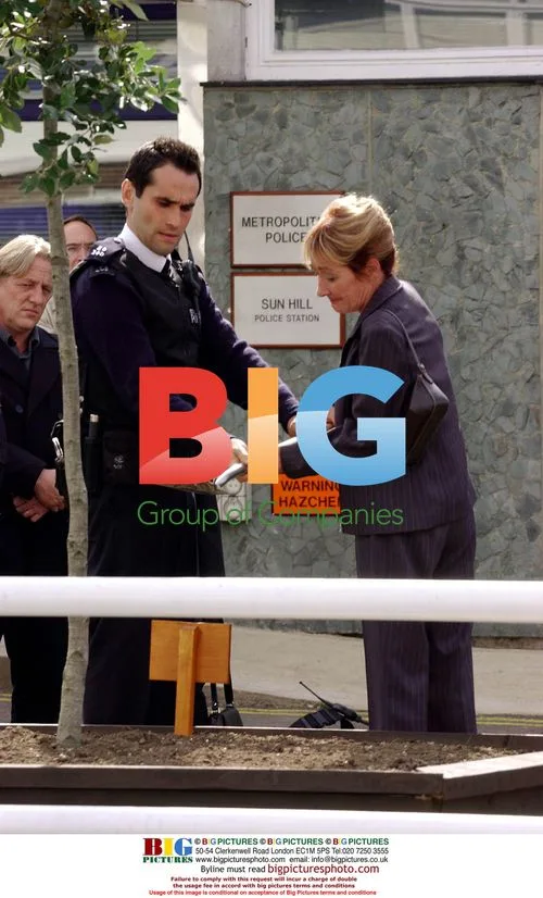 Cast and crew on location for 'The Bill'