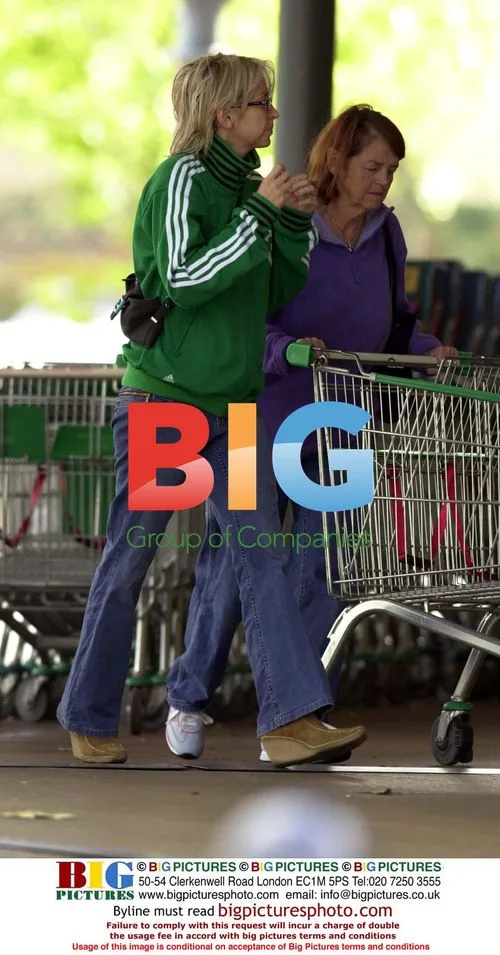 Natalie Appleton Grocery Shopping